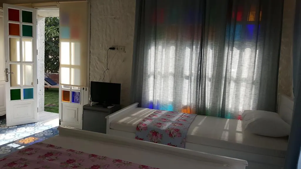 Oda ve Kahvaltı Yali Pansiyon Ilica Alaçatı