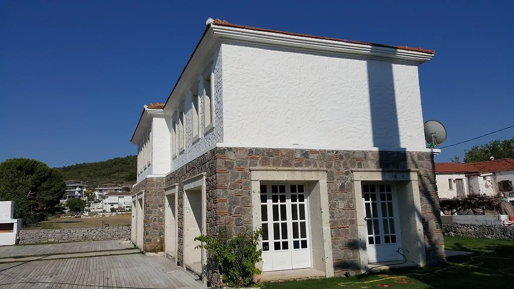 Yali Pansiyon Ilica Alaçatı Oda ve Kahvaltı
