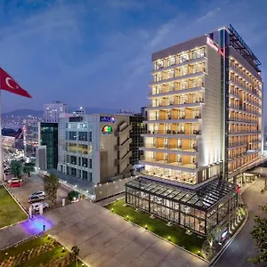 Hilton Garden Bayrakli Otel İzmir